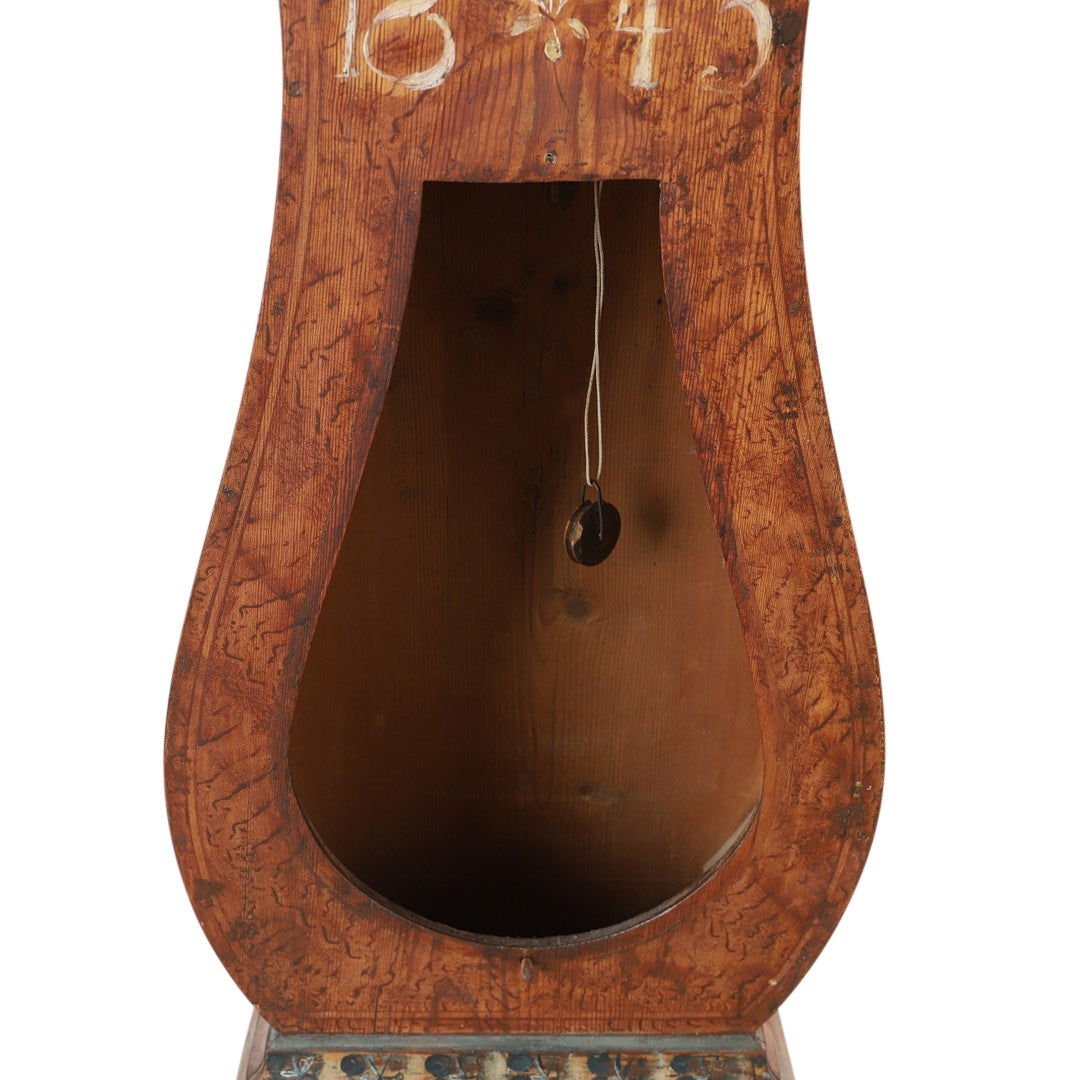 Mora Clock 06